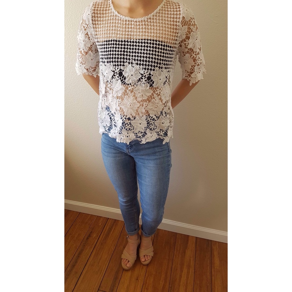 JOA Lace Top